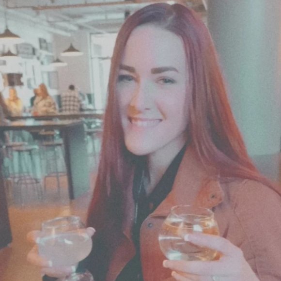 Meet your Posher, Brooke - Picture 1 of 3